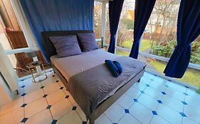B&R Ferienhaus In Der Naehe Des Flughafens